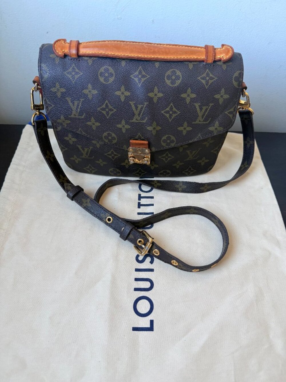 LOUIS VUITTON Monogram Pochette Metis MM Handbag Brown Canvas